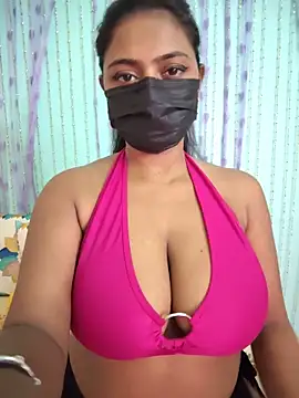 Snapshot of Ishu_Lovee chatting on June 9, 12:39 pm Ishu Lovee online show from June 9, 12:39 pm