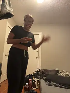 Tu GataLinda online show from November 15, 3:15 am