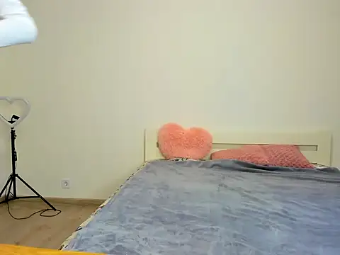 marylips online show from November 19, 9:20 am