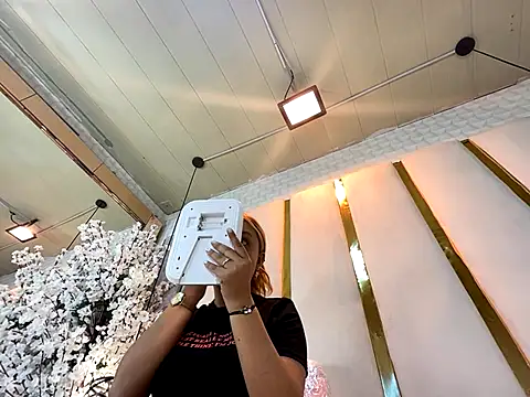 CamilleMilano online show from September 19, 5:20 am