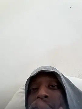 Snapshot of Mr_Sensyual chatting on May 30, 11:07 am Mr Sensyual online show from May 30, 11:07 am