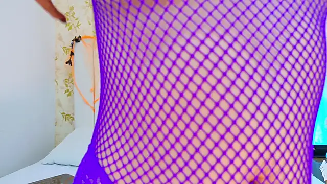 AmbherBlake online show from October 31, 3:18 am