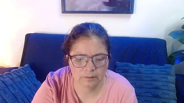 Snapshot of Linda_banks_ chatting on March 3, 2:07 am Linda banks online show from March 3, 2:07 am