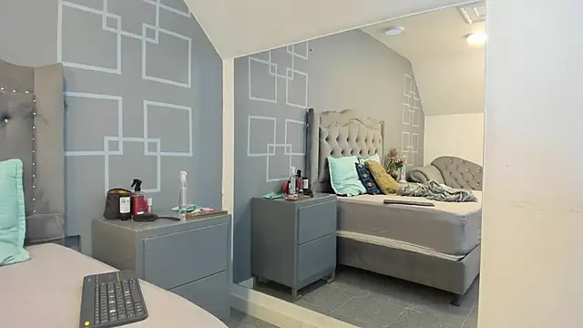 AliceBlackx online show from November 10, 11:42 am