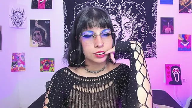 Rose 72 online show from April 16, 9:39 pm