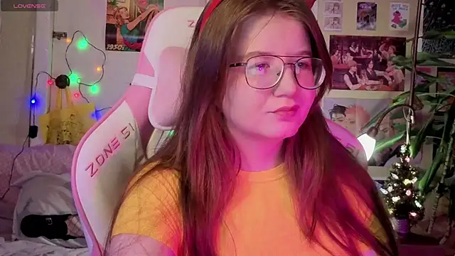 Sienna-Cow online show from December 22, 5:21 pm