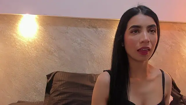 Snapshot of Dixie_grey1 chatting on June 17, 2:51 pm Dixie grey1 online show from June 17, 2:51 pm
