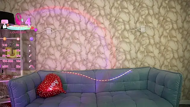 CrystallPaws online show from April 7, 5:52 am