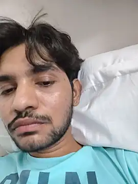 Snapshot of Parth_kapoor chatting on May 18, 4:57 pm Parth kapoor online show from May 18, 4:57 pm
