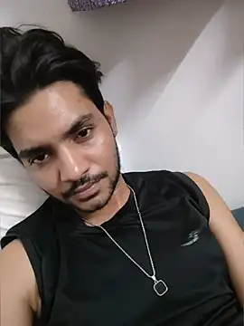 Snapshot of Parth_kapoor chatting on May 19, 8:48 pm Parth kapoor online show from May 19, 8:48 pm