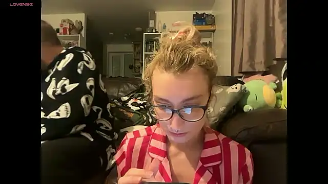 harleyblair online show from November 25, 11:16 pm