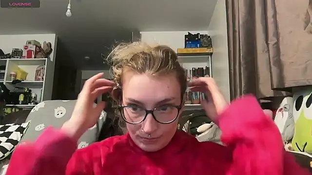 harleyblair online show from January 8, 10:45 pm