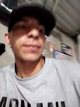 Tussi-amor online show from November 23, 9:25 pm