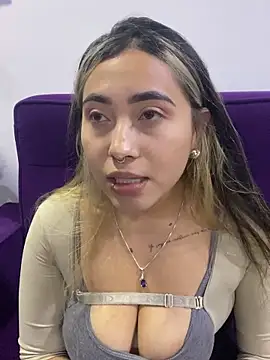  ManuVeelez online show from September 21, 12:12 am