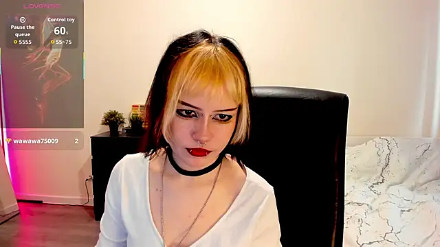 LiyaLuna online show from November 11, 11:21 am