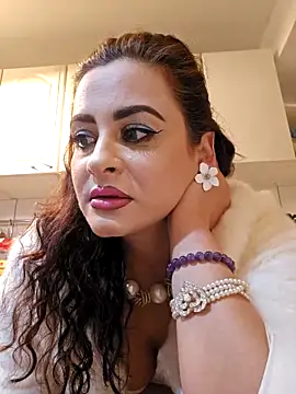 ShineBright88 online show from December 16, 9:20 pm