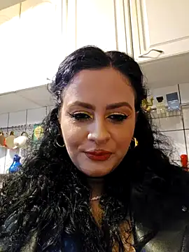 Snapshot of ShineBright88 chatting on May 8, 8:58 pm ShineBright88 online show from May 8, 8:58 pm