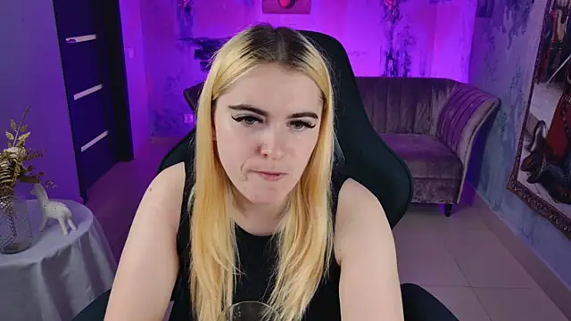 Stef Nicks online show from September 21, 5:20 am