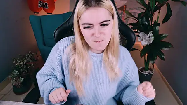 Stef Nicks online show from September 25, 5:22 am