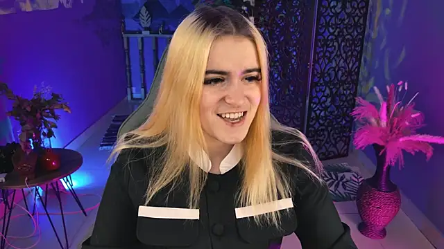 Stef Nicks online show from October 3, 9:06 am