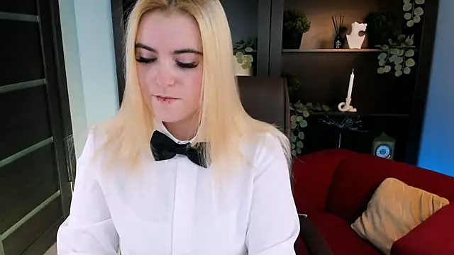 Stef Nicks online show from November 21, 5:17 am