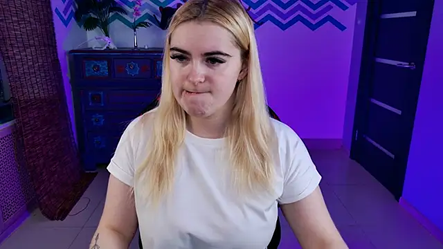 Stef Nicks online show from November 23, 9:09 am