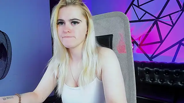 Stef Nicks online show from June 27, 5:23 am