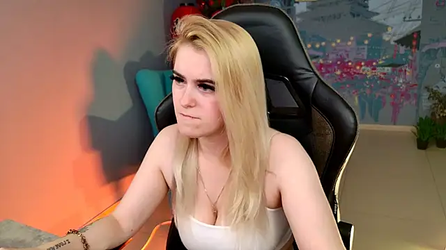 Stef Nicks online show from July 7, 7:23 am