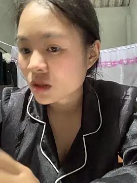 Snapshot of NhuFox chatting on September 13, 1:33 pm NhuFox online show from September 13, 1:33 pm