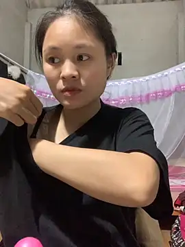 Snapshot of NhuFox chatting on October 8, 1:31 pm NhuFox online show from October 8, 1:31 pm