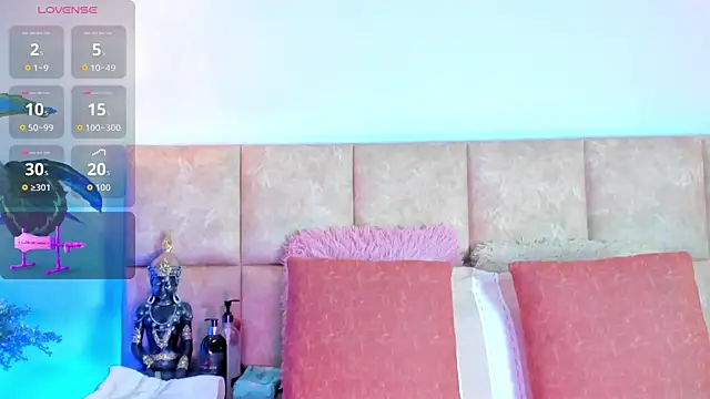 KarolBlanco online show from October 15, 7:03 pm