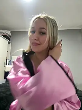 miagarcia250 online show from September 22, 12:12 am