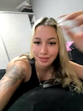 miagarcia250 online show from November 4, 4:39 pm