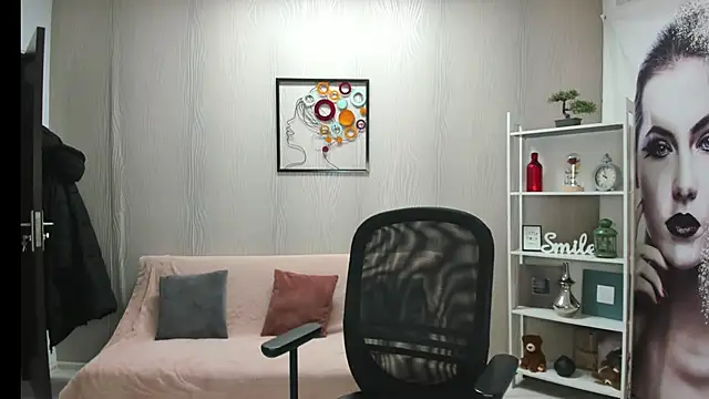 JaquelinLaurent online show from February 18, 8:38 pm