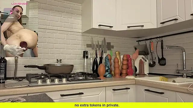 Snapshot of Edena_ chatting on April 14, 4:13 pm Edena online show from April 14, 4:13 pm