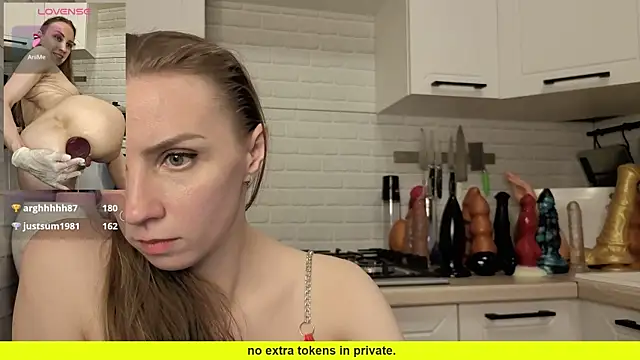 Snapshot of Edena_ chatting on April 16, 9:39 pm Edena online show from April 16, 9:39 pm
