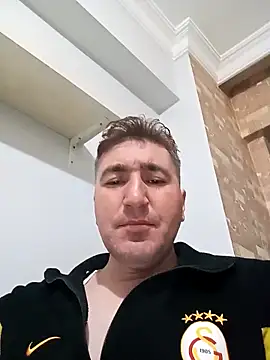 Snapshot of mert0359 chatting on April 22, 8:21 pm mert0359 online show from April 22, 8:21 pm