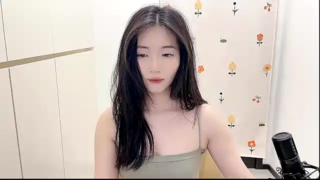 Snapshot of Rosalind_xixi chatting on September 15, 1:55 pm Rosalind xixi online show from September 15, 1:55 pm