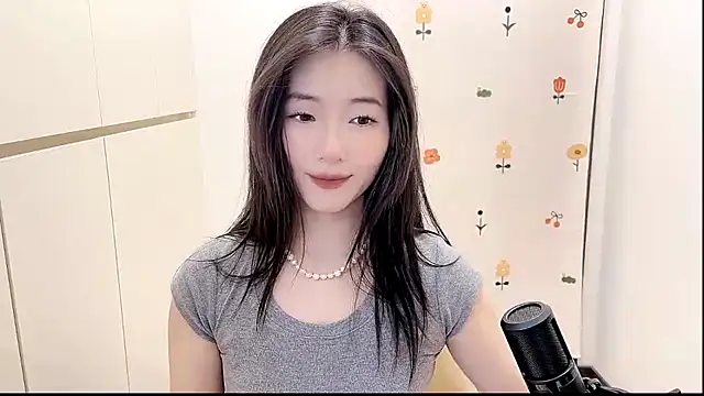 Snapshot of Rosalind_xixi chatting on September 26, 1:04 pm Rosalind xixi online show from September 26, 1:04 pm