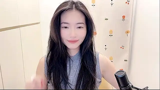 Snapshot of Rosalind_xixi chatting on October 10, 7:51 am Rosalind xixi online show from October 10, 7:51 am
