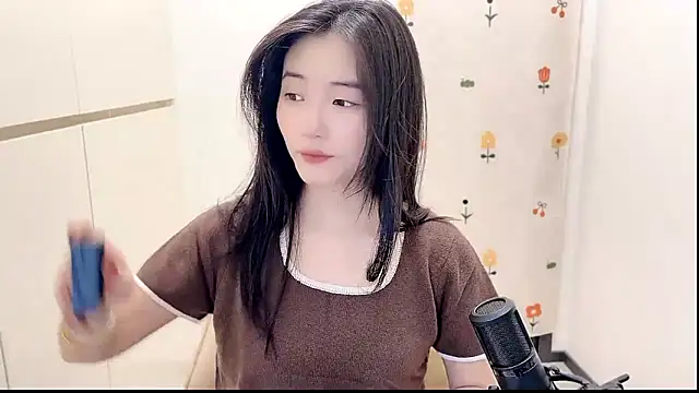 Snapshot of Rosalind_xixi chatting on October 20, 2:45 am Rosalind xixi online show from October 20, 2:45 am