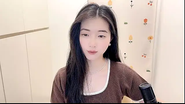 Snapshot of Rosalind_xixi chatting on October 20, 2:50 pm Rosalind xixi online show from October 20, 2:50 pm