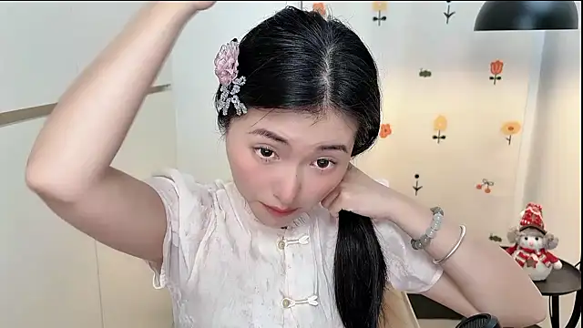 Rosalind xixi online show from April 8, 8:25 am