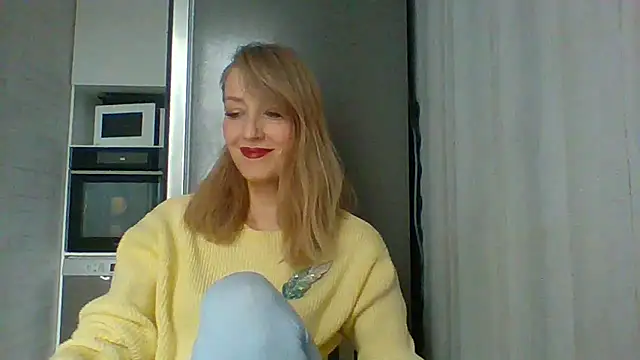 Snapshot of Vexxaa chatting on February 18, 12:45 pm Vexxaa online show from February 18, 12:45 pm