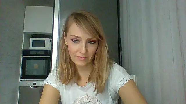 Snapshot of Vexxaa chatting on February 23, 11:40 am Vexxaa online show from February 23, 11:40 am