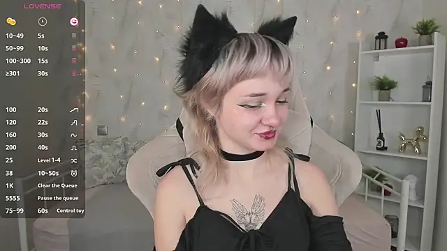 Tori Cutie online show from October 18, 12:24 am