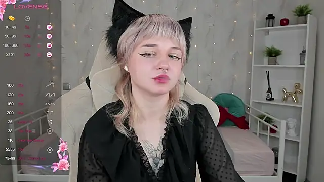 Tori Cutie online show from October 22, 12:22 am