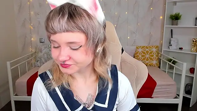 Tori Cutie online show from March 4, 12:05 am