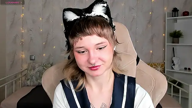 Tori Cutie online show from April 21, 12:12 am