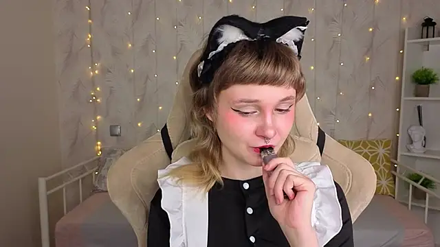 Tori Cutie online show from May 5, 12:07 am